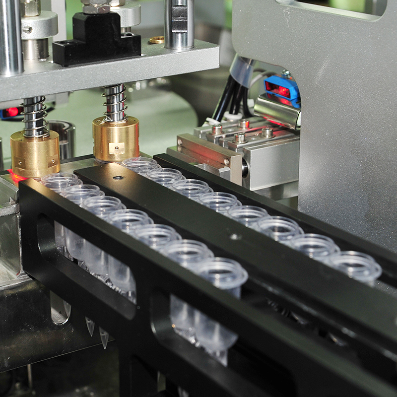 輸液器塑針小塑針?biāo)茕撫樧詣咏M裝機